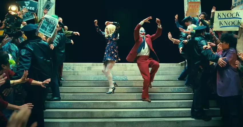 Zaledwie 4 tygodnie po kinowej premierze sequel Jokera doczekał się streamingu. 