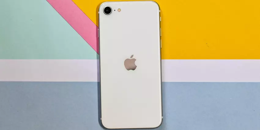 Analitycy: nowy iPhone SE z obsługą sieci 5G może zwabić prawie 1,4 miliarda użytkowników Androida