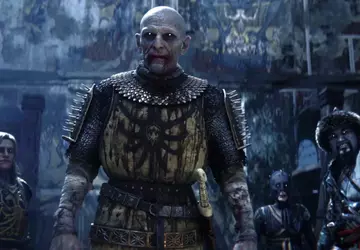 The Blood of Dawnwalker nie zanudzi ...