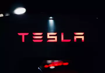 Tesla i Elon Musk wiedzieli o ...