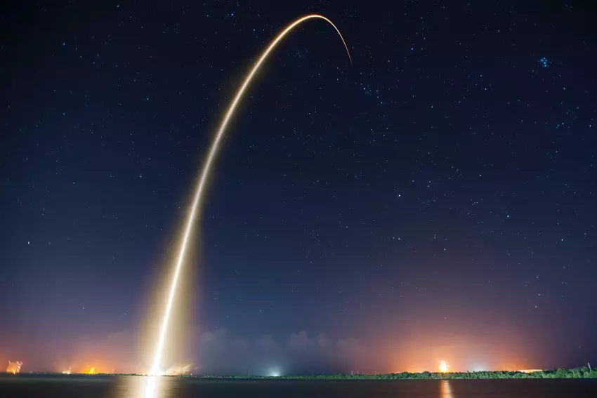 Elon Musk mówił o nowych satelitach Starlink 2.0 - zostaną wyniesione na orbitę nie przez Falcon 9, ale przez Starship