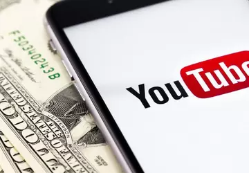 YouTube pozwolił zarabiać na filmach o ...