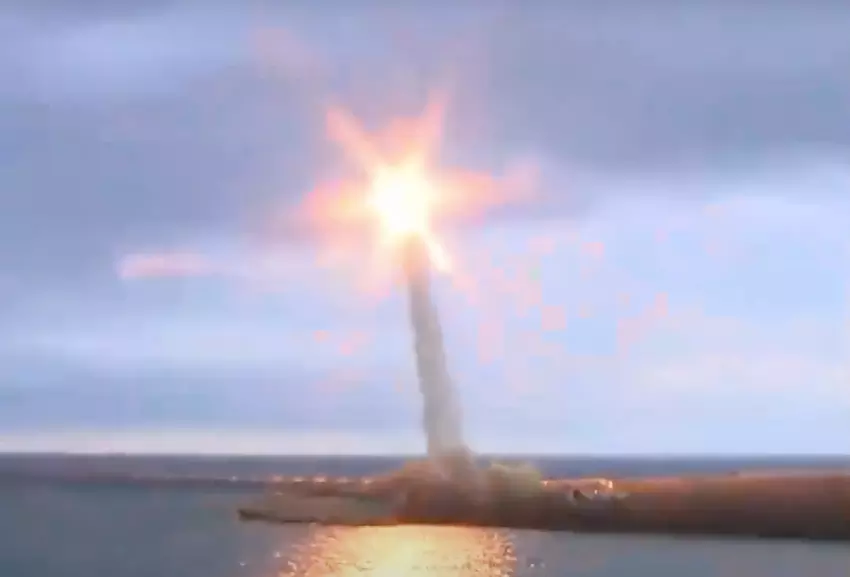 Wspaniały dodatek do Bora, J-600T, ATACMS i TRG-300: turecki Roketsan po raz pierwszy przetestował rakietę balistyczną TYFUN o zasięgu od 300 do 1000 km