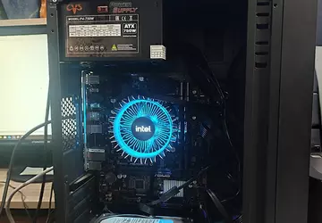 Roboczy komputer za 648 148 PLN ...