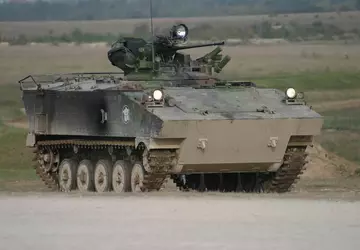 Francja przekaże Ukrainie 25 lekkich bojowych ...