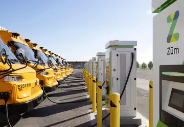 Żółte autobusy jako mobilne baterie: jak ...
