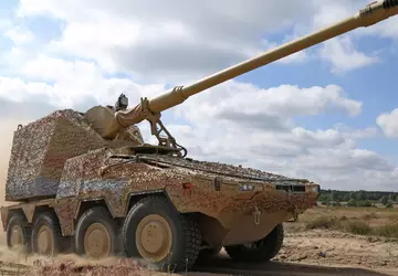 Armia niemiecka rozpoczyna testy działa kołowego ...