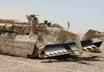 Niemcy przekazały Ukrainie czołgi rozminowujące Wisent ...