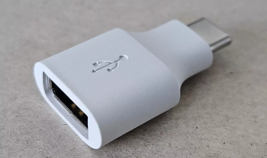 Nowa seria Pixel 9 może nie otrzymać adaptera USB-A na USB-C, który był wcześniej dołączony do poprzednich Pixeli
