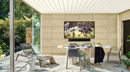 Samsung zaprezentował The Terrace, duży telewizor z wyświetlaczem Neo QLED, odporny na wodę i kurz do użytku na zewnątrz za 20 000 USD.