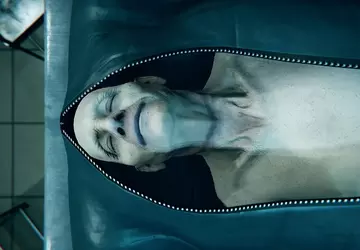 Drzwi w morgu są otwarte dla ...