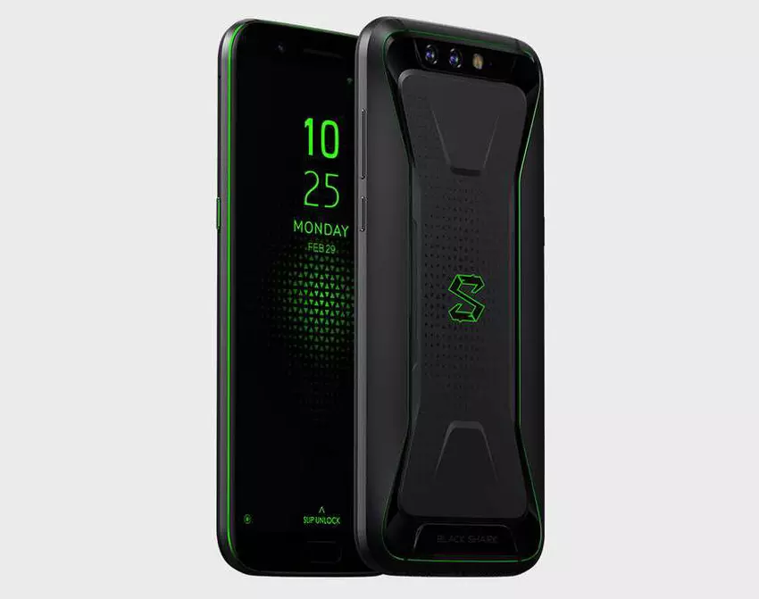 xiaomi-blackshark-released-gaming-phone-m.jpg