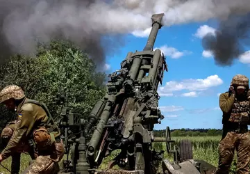 Haubica M777 jednym strzałem zniszczyła zakamuflowaną ...