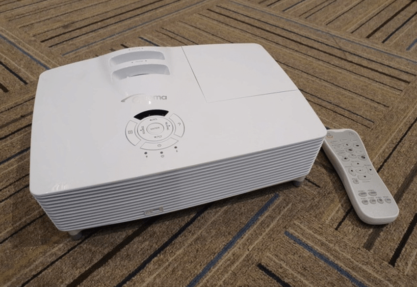 Różnica między HD146X i HD28dse