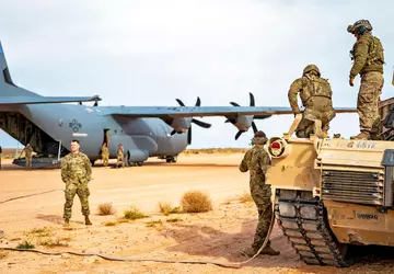 C-130J Super Hercules z powodzeniem zatankował ...