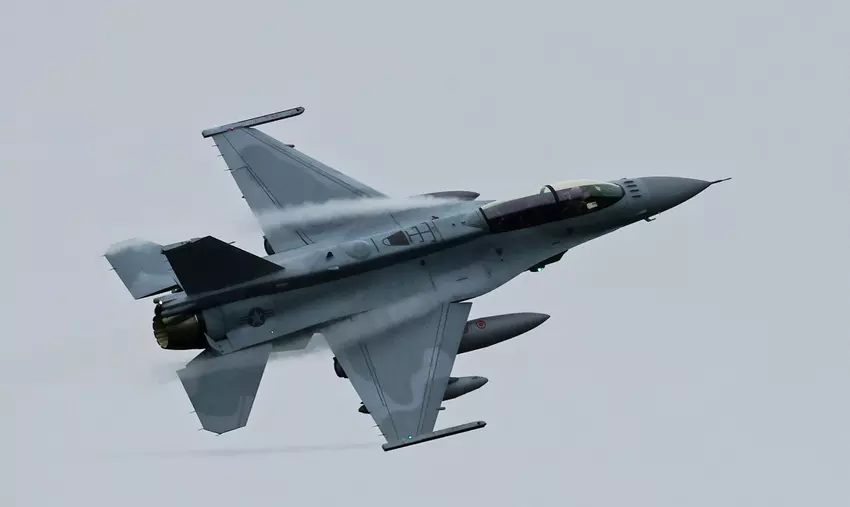 Zamiast radzieckiego złomu: Bułgaria otrzymała swój pierwszy F-16D