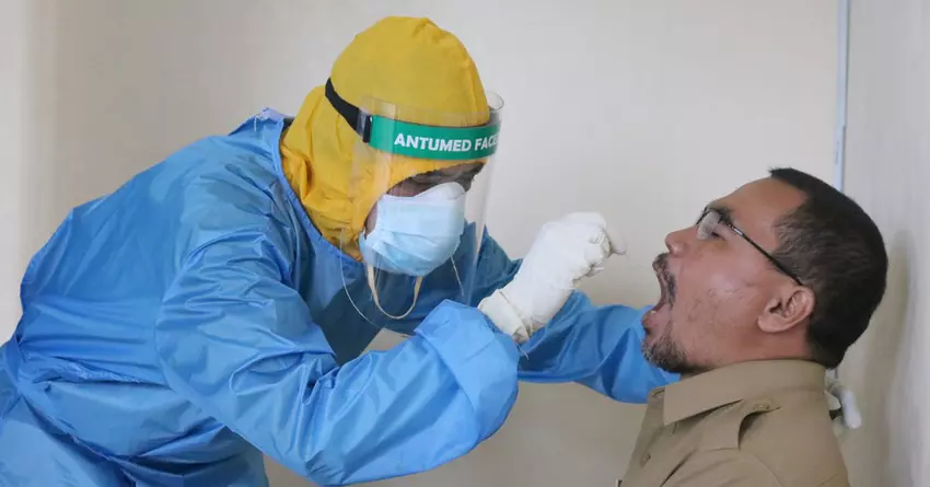 Trzy powody, dla których pracownicy MacBooka Pro wypadli z fabryki i walczyli ze strażnikami