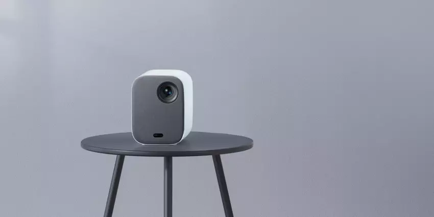 Xiaomi Mi Smart Projector 2: kompaktowy projektor z Dolby Audio, Android TV i Google Assistant za 600 euro