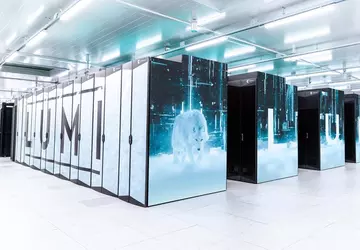 EuroHPC inwestuje 387,8 mln euro w ...
