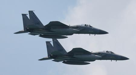 USA oficjalnie potwierdziły atak dwóch myśliwców F-15E Strike Eagle na irański skład broni we wschodniej Syrii.