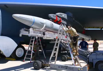 Bombowiec nuklearny B-52H Stratofortress po raz ...