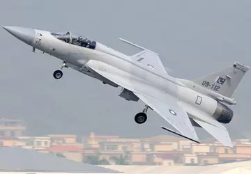 Argentyna rozważa zakup indyjskich myśliwców Tejas ...