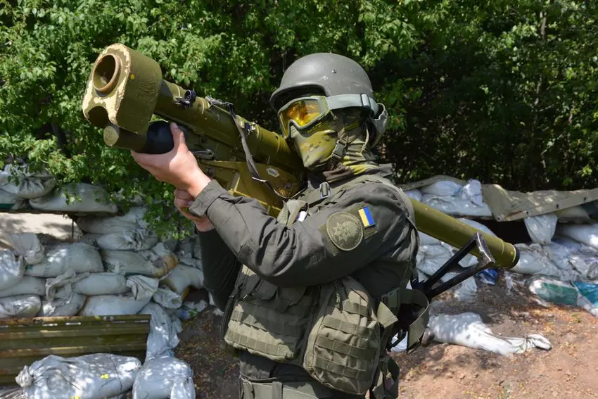 Gwardia Narodowa bezlitośnie niszczy rosyjskie samoloty za pomocą Igla MANPADS