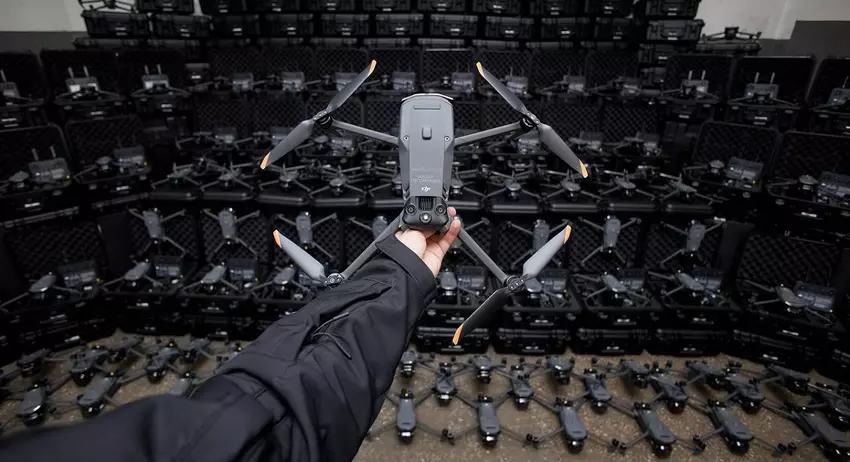 75 czołgów, 88 pojazdów opancerzonych, 153 systemy artyleryjskie i dwa systemy obrony powietrznej - ukraińskie drony zniszczyły rekordową liczbę rosyjskiego sprzętu wojskowego.