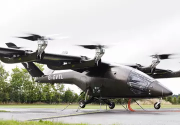 Taksówka powietrzna VX4 firmy Vertical Aerospace ...