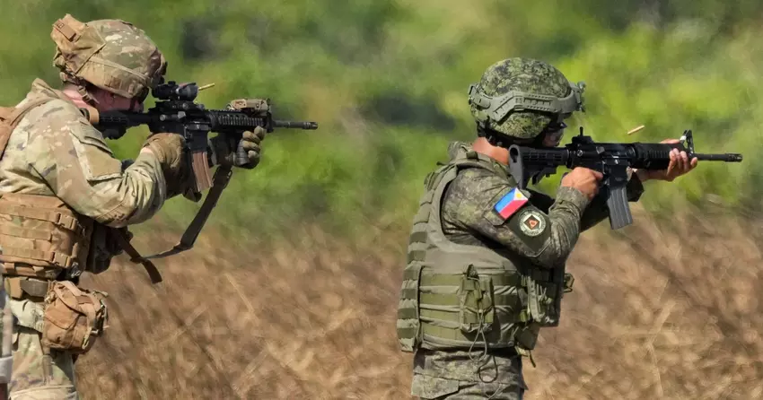 Filipiny będą nadal budować sojusze z różnymi mocarstwami pomimo chińskiej presji 