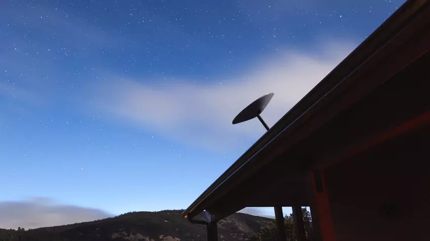 Od początku wojny Ukraina otrzymała 5000 satelitarnych terminali internetowych Starlink