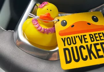 Hertz oferuje wynajem Jeepa Wranglera z ...