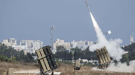 Izrael wydzierżawił od USA dwie baterie Iron Dome na 11 miesięcy i może je odkupić z powodu najbardziej zmasowanego ataku rakietowego od 50 lat.