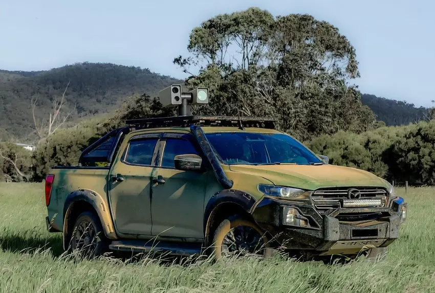 Kontrakt o wartości 4,9 mln dolarów: Australia kupuje systemy laserowe Fractl:2 od AIM Defence, które mogą przepalać stal i niszczyć drony.