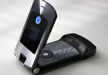 Zrekonstruowany legendarny Motorola RAZR V3 można ...