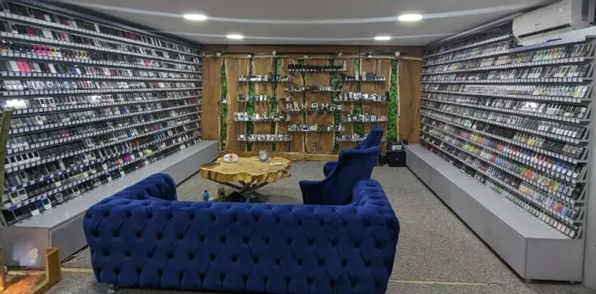 Rekord Księgi Guinnessa: Rumun zgromadził kolekcję 3456 telefonów komórkowych