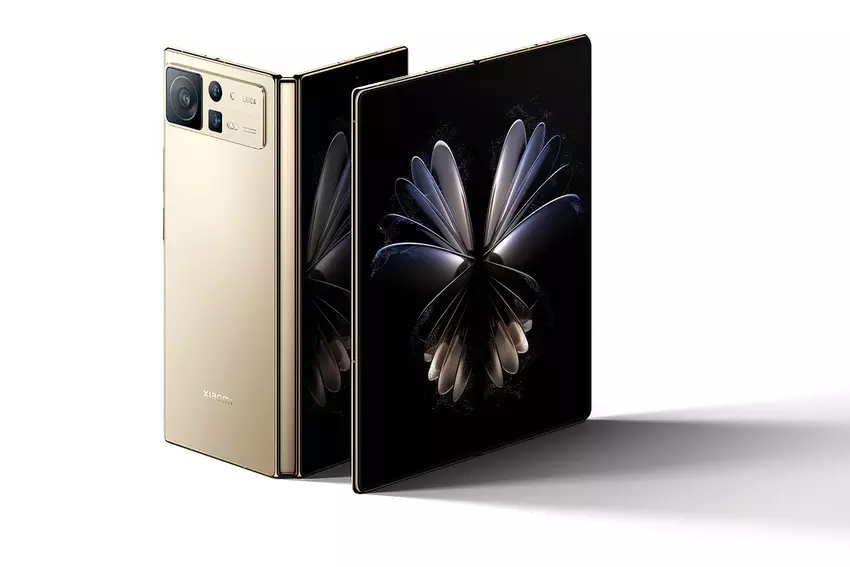 Układ Snapdragon 8 Gen 3, system HyperOS oparty na Androidzie 14 i kryptonim Ruyi: szczegóły składanego smartfona Xiaomi Mix Fold 4 pojawiły się w Internecie