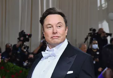 Musk postanawia zrobić skandal z Apple: ...