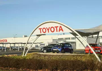 Toyota ogłosiła nowy elektryczny samochód, który ...