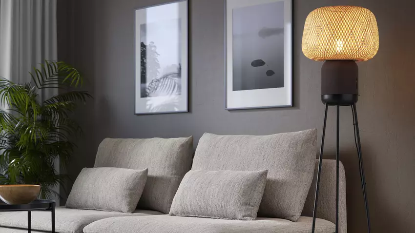 IKEA i Sonos odsłaniają Symfonisk, inteligentny głośnik w kształcie lampy podłogowej