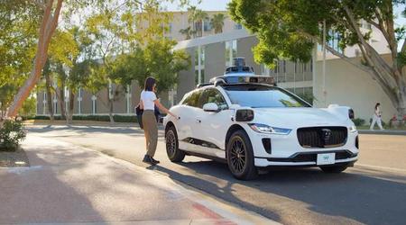 Policja zatrzymuje taksówkę-robota Waymo, która wjechała na nadjeżdżający pas ruchu w USA