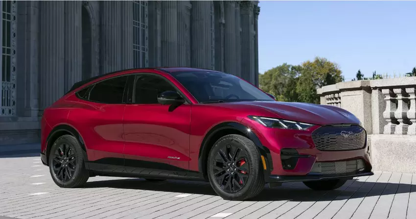 Ford sprzedał dwukrotnie więcej elektrycznych Mustangów niż benzynowych