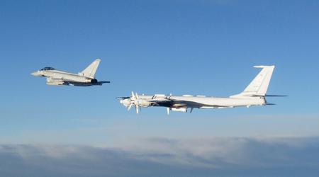 Eurofighter Typhoon należący do brytyjskich Królewskich Sił Powietrznych namierzył dwa rosyjskie samoloty przeciw okrętom podwodnym Tu-142, które zostały zaprojektowane do neutralizowania amerykańskich okrętów podwodnych uzbrojonych w broń jądrową.
