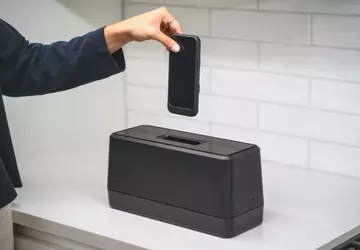 System ładowania Swippitt naładuje iPhone'a w ...