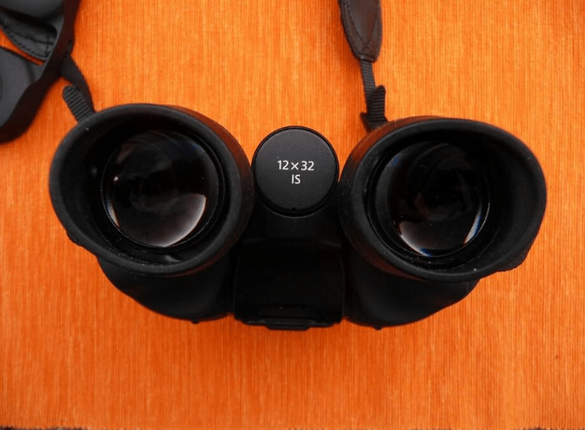Lornetka Canon 12x32 IS OIS