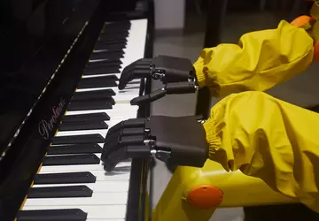 Google stworzyło sieć neuronową MusicLM, która ...