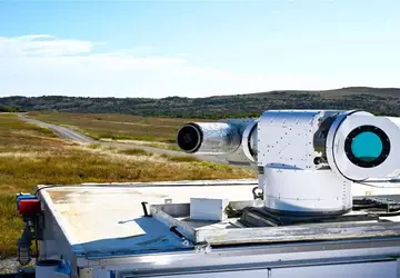 Indie wdrożą laserowy system antydronowy na ...