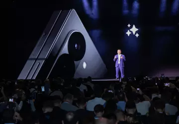 Samsung zaprezentuje Galaxy Flip 7 i ...