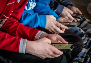 Meta daje naukowcom dostęp do danych ...