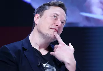 Musk nie żartował: już szuka twórców ...